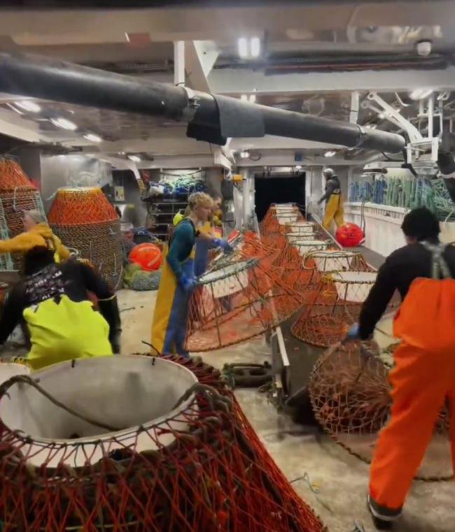 月入13万RMB 贵州女挪威捕蟹船打工 诉辛酸经历