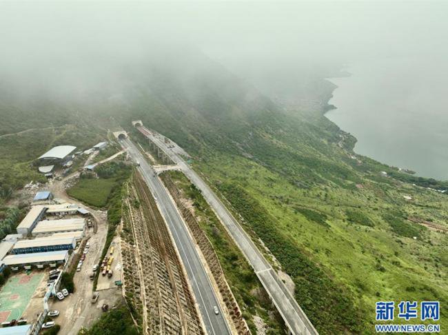 华丽高速全线通车 云南四川时程缩短逾2／3