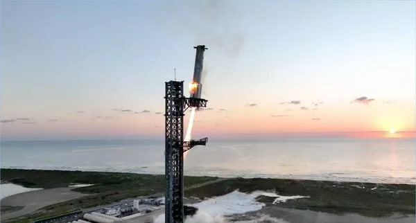 SpaceX星舰第5次试射,马斯克嗨:发射台接住火箭了