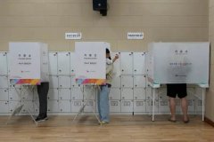 韩国大选提前投票开跑，上午投票率创新高