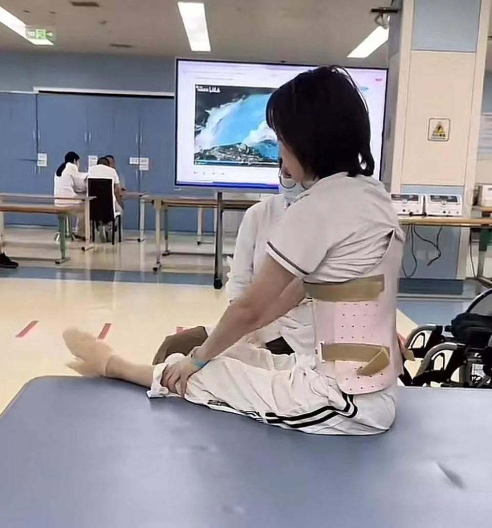 男子驾车致女友截瘫,承诺结婚后全家失联