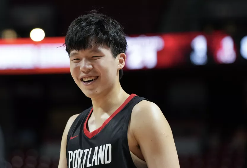 填满数据栏！NBA夏联：杨瀚森首秀惊艳击碎质疑