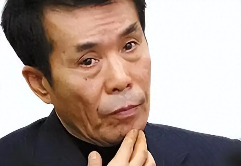 何庆魁被儿子直播“背刺”:他嫖不动了,每个月给1万
