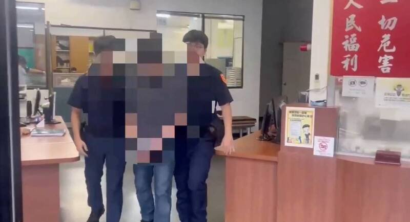 马来西亚车手遭警方送办。(民众提供) 马来西亚车手遭警方送办。(民众提供)