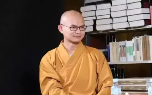 清华博士不顾父母下跪哀求 执意出家为僧 如今…
