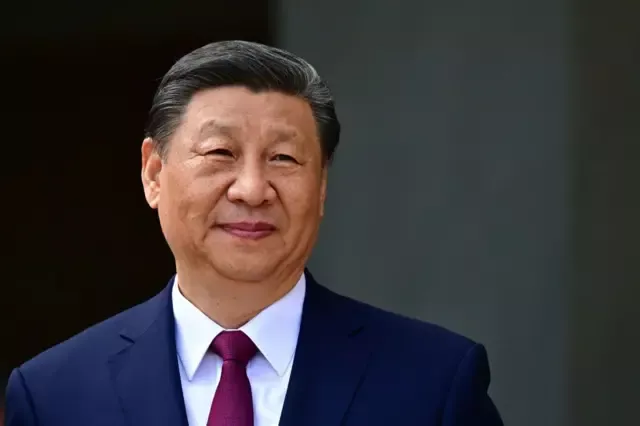 中共政治局公告引关注 习近平正为继任做准备?