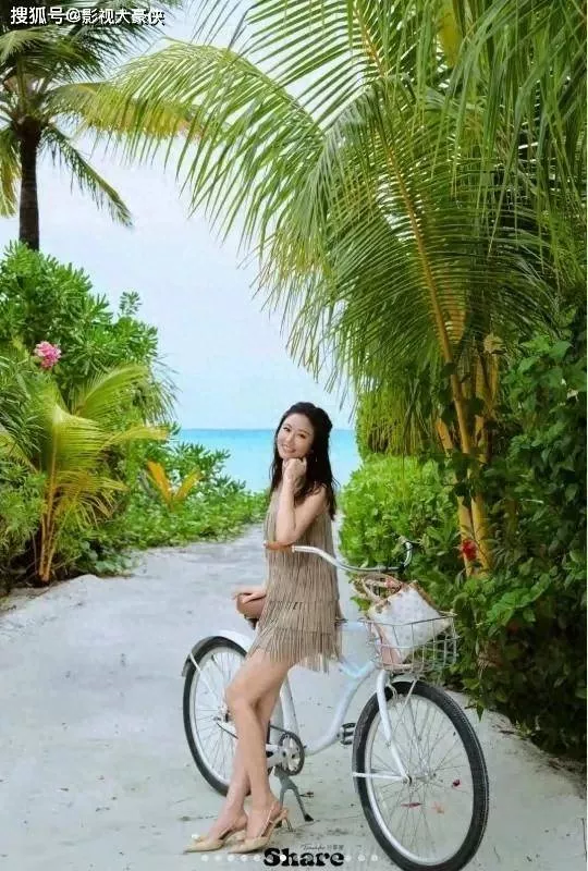 林心如马尔代夫展酒窝甜笑，霍建华掌镜藏爱意