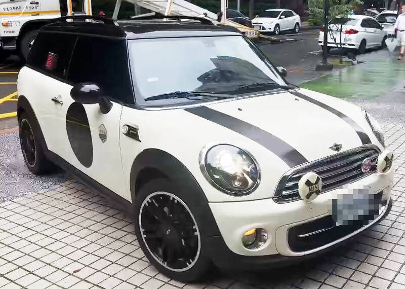 士林分署拍卖MINI CLUBMAN COOPER车辆。(士林分署提供) 士林分署拍卖MINI CLUBMAN COOPER车辆。(士林分署提供)