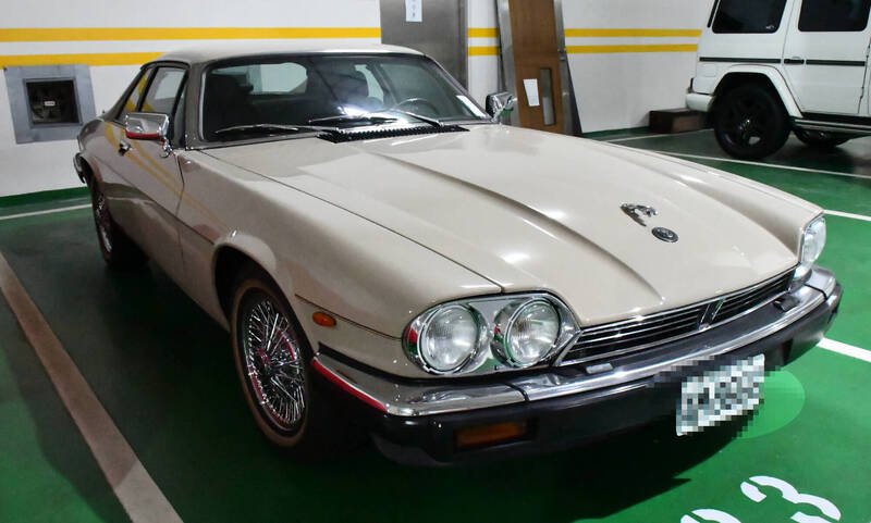 这辆古董级JAGUAR XJS 3.6棕色跑车,将被士林分署法拍。(士林分署提供) 这辆古董级JAGUAR XJS 3.6棕色跑车,将被士林分署法拍。(士林分署提供)