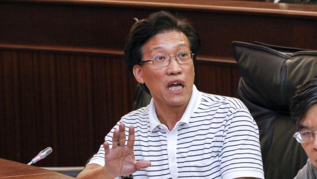 7 区锦新在议会尚能容得下民主派时，不时在立法会内为民生事务发言。2025年7月31日