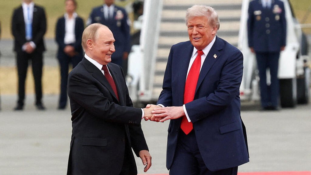 Президент США Дональд Трамп і очільник Кремля Володимир Путін зустрілися на Алясці