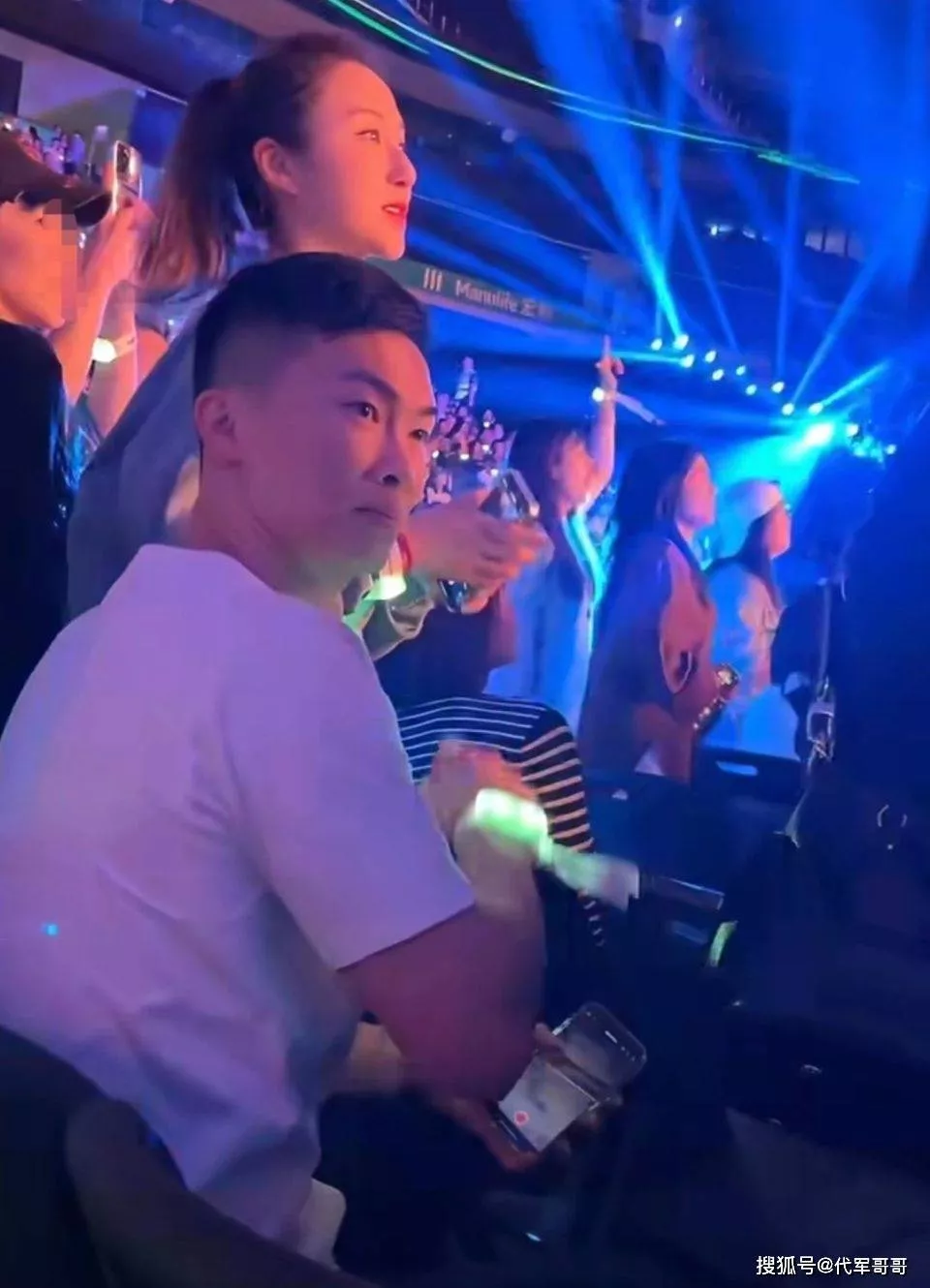 赌王女儿疑与未婚夫分手，已清空社交媒体所有合照