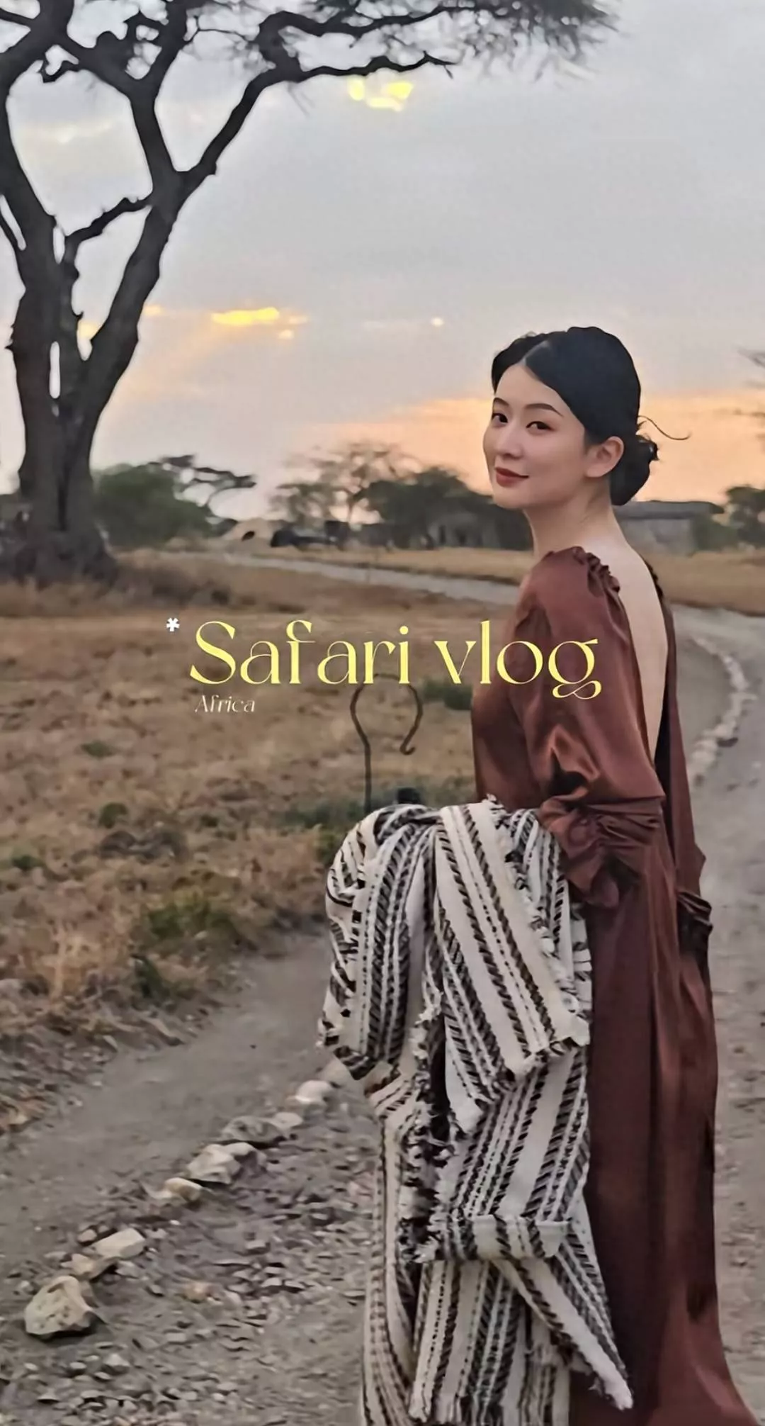 乔欣南非旅游回国,老公赖柏霖带狗游泳好温柔