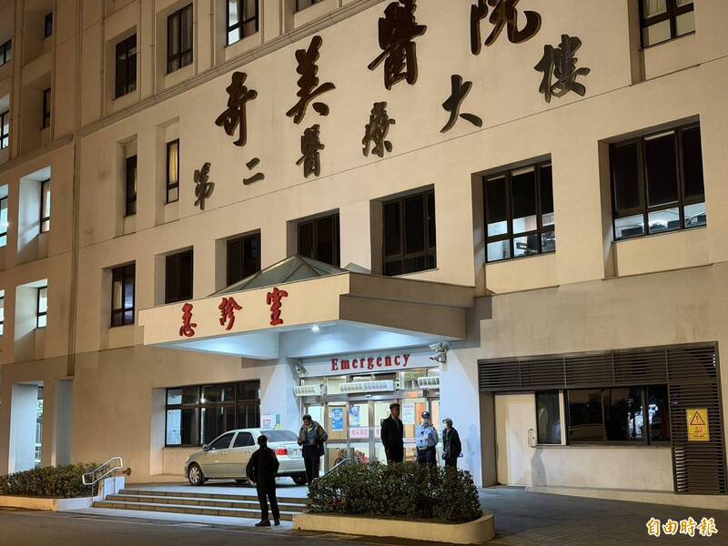 台南前消防局长李明峰传出自伤，目前在奇美医学中心救治，没有生命危险。（记者吴俊锋摄）