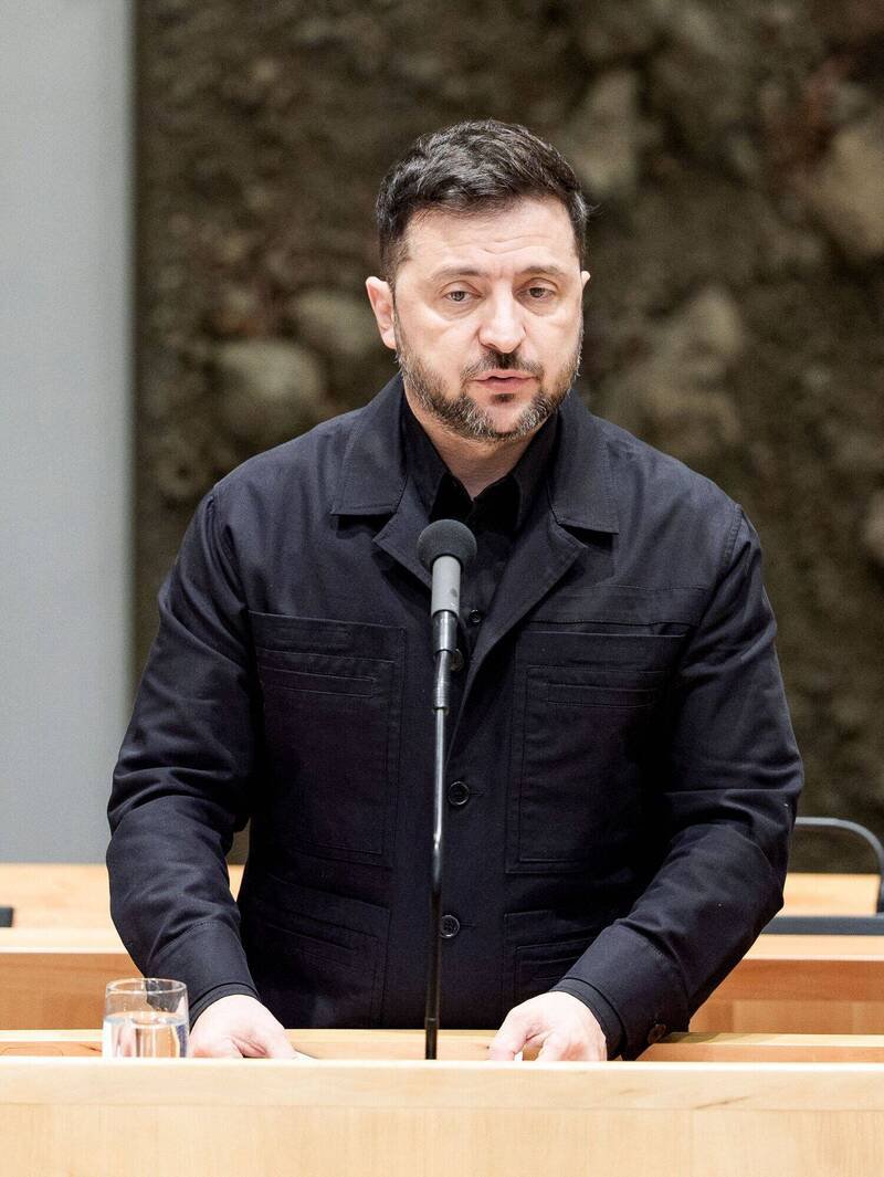 乌克兰总统泽伦斯基16日在海牙出席讨论乌国战争赔偿问题会议。（路透）