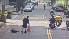 小王当街19刀刺死人妻 国民法官一审判无期、褫夺公权终身