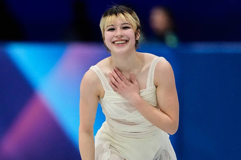 在2026年米兰—科尔蒂纳冬奥的花式滑冰赛场上，华裔美籍好手刘美贤成为美国队夺取个人项目金牌的最后希望。（美联社）