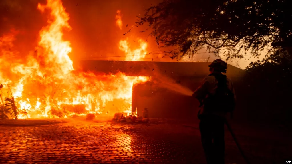 纽约州公园雇员在灭火时身亡,纽约发布空气质量警告