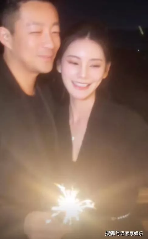 汪小菲老婆深夜回应大S评论：人家是大明星