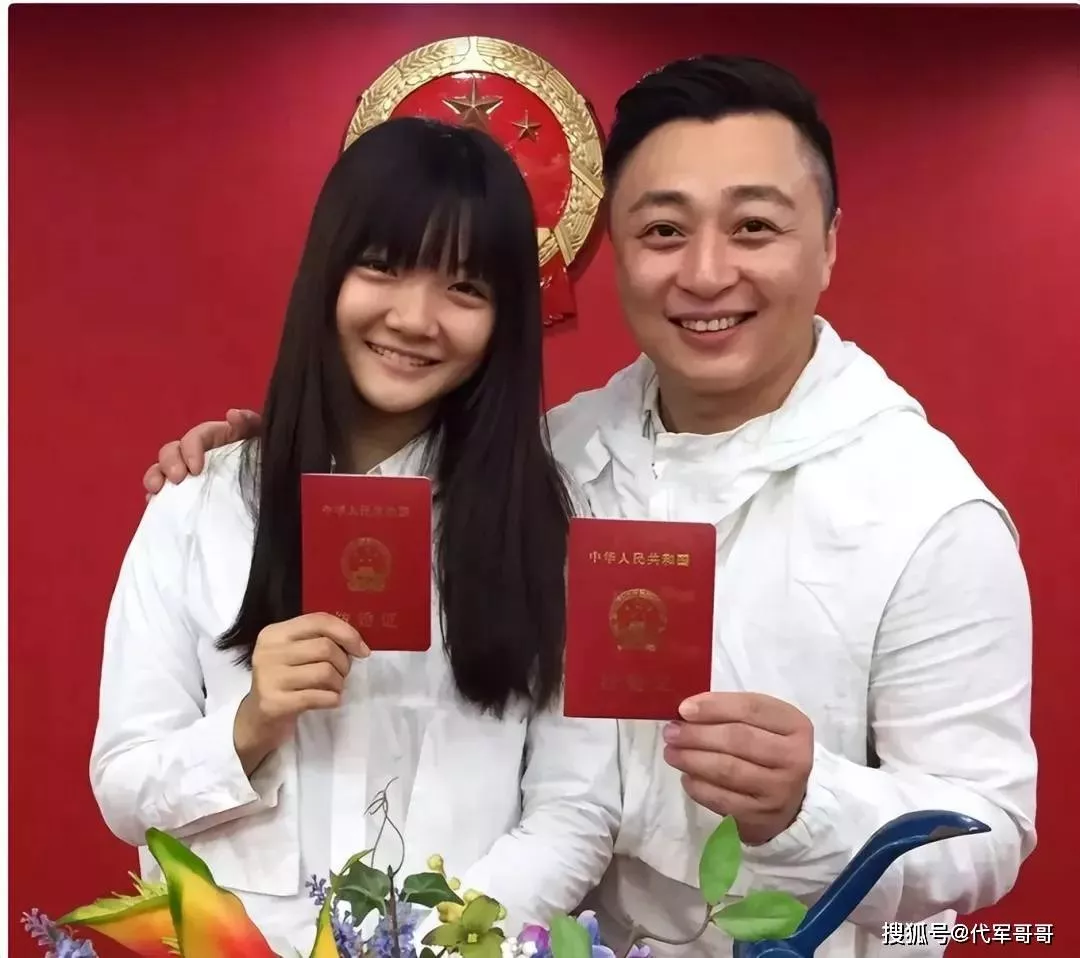 原来他们是夫妻，老婆是影后，女儿也是小戏骨