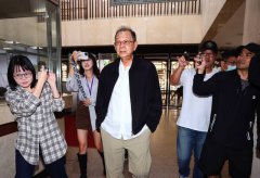 邱复生证称100万是企画费  检方：柯文哲简讯明言投资网路自媒体