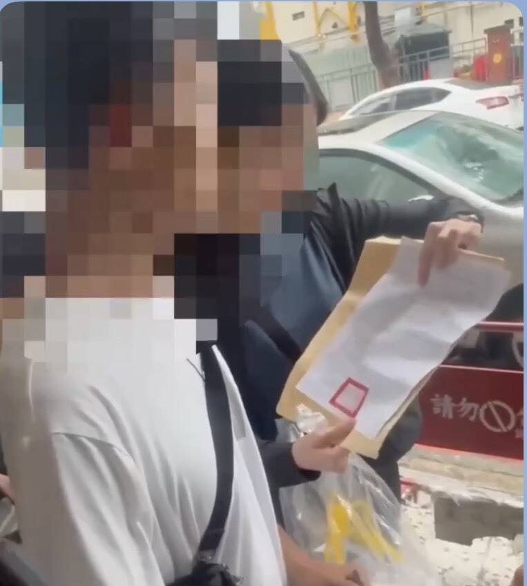 萧嫌被警方缉获。(记者刘庆侯翻摄) 萧嫌被警方缉获。(记者刘庆侯翻摄)