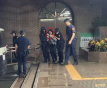 淹死2稚女却「独游上岸」!中配当庭落泪:如能重来绝不会做