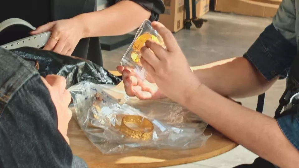 卖金300天:我在“黄金乱世”看到的财富、欲望与人性