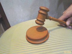 海陆阿兵哥营内手机上网赌博 遭讨债人打到部队投诉下场曝