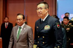 中美防长峰会  董军强调增进双方互信消除不确定性