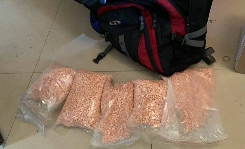 警方查获一粒眠约12000颗（记者刘庆侯翻摄）