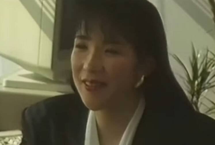 高市早苗差不多30年前拍摄的广告被翻出，让不少日本网友惊呼连连。 （图撷自「kaji.ya.n13」IG）