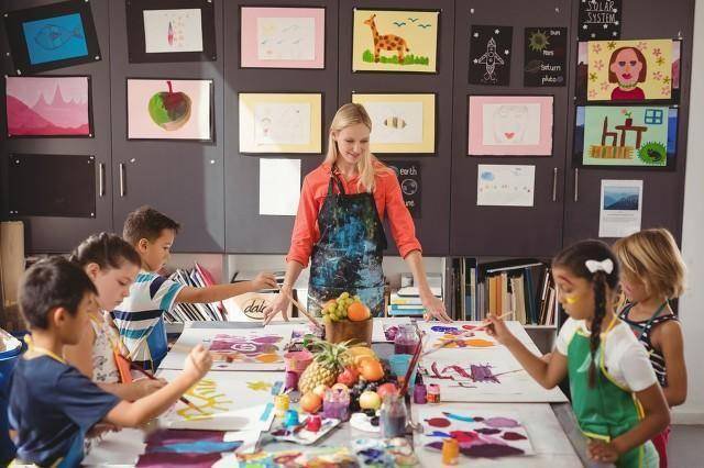 炸锅！中国大妈意大利怒吼大卫雕像：耍流氓