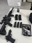 诡异!北市男持空气枪往国小操场试射 民众全都录