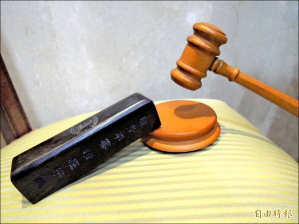 工程师与女友计划生子却分手不养，单亲妈「小花」一年独力养孩子花近50万，台南地院裁定男方须每月付1万3扶养费，另补偿15万6千元。（资料照）