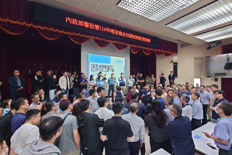 打击毒驾唾筛执法在即，刑事局办全国教育训练以备可立即投入执法（记者邱俊福翻摄）