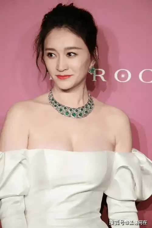 50岁李小冉，这身材简直绝了！