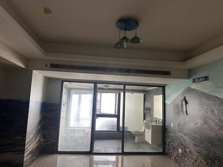 宜兰礁溪遭法拍温泉套房约10坪，设备齐全。（执行署宜兰分署提供）