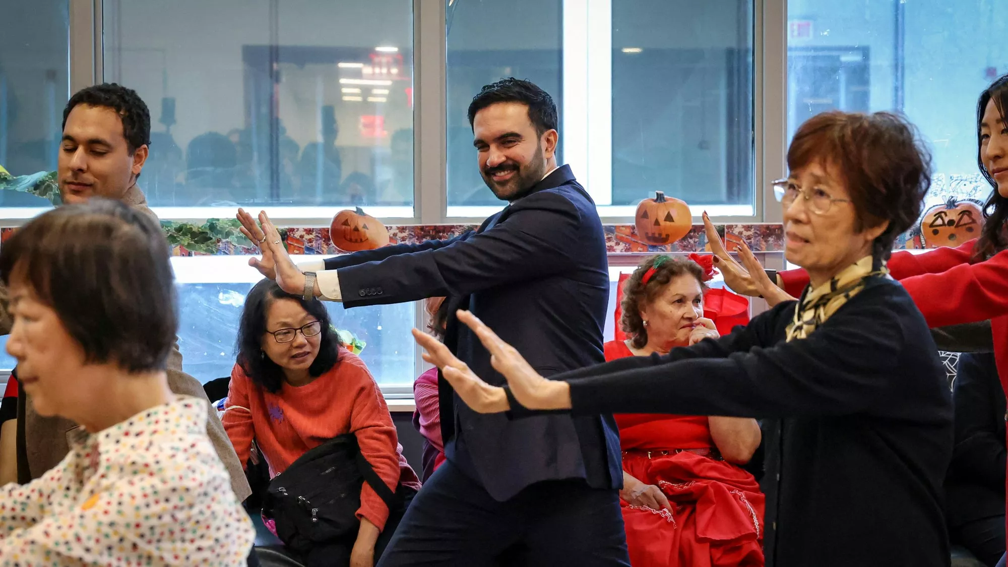 纽约市长选举|社会主义者曼达尼吓怕华裔老一辈