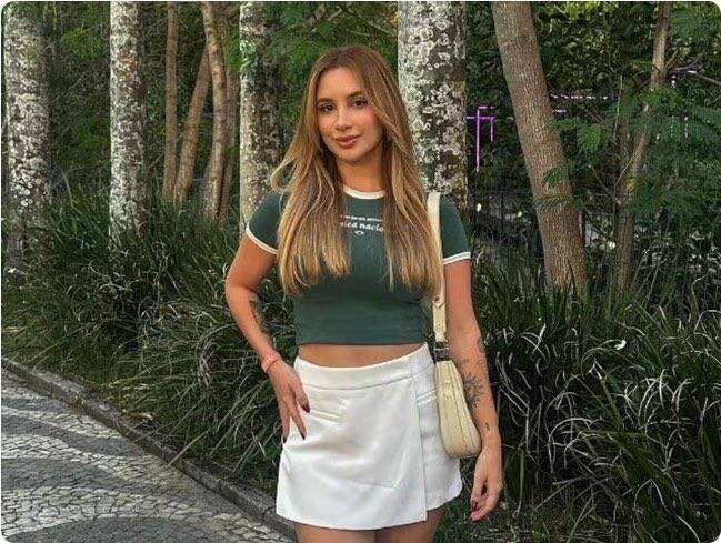 28岁旅游网美芭芭拉（Bárbara Elisa Yabeta Borges）在里约热内卢搭乘计程车途中，遇到当地黑帮火拚，流弹贯穿车窗、直击头部，重伤不治。（图撷取自社群平台Ｘ）