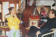 大师王林为一线明星“开光”,让她们一丝不挂,在身上画符