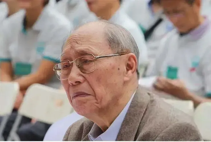 前武大校长刘道玉去世，留下的一封信让人沉默