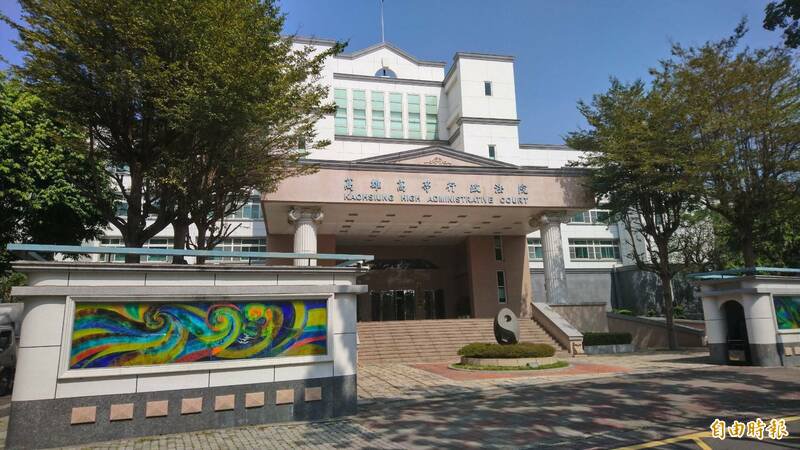 富胖达公司因未替外送员保险被开罚，不服打官司翻案，经高雄高等行政法院接连判决胜诉定案。（记者鲍建信摄）