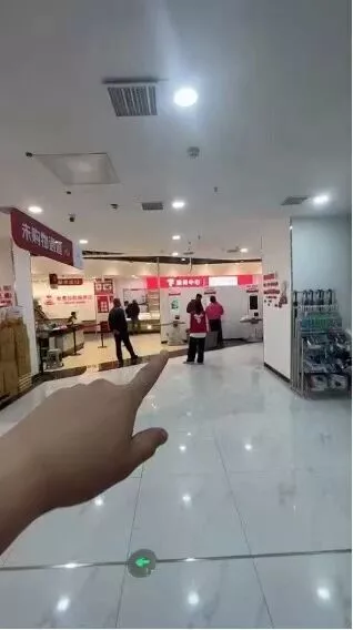 曝美团人员在京东折扣超市偷装摄像，窃取商业信息