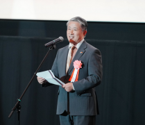 中国驻日战狼威胁高市早苗：胆敢插手台海就斩断你们肮脏的脖子！