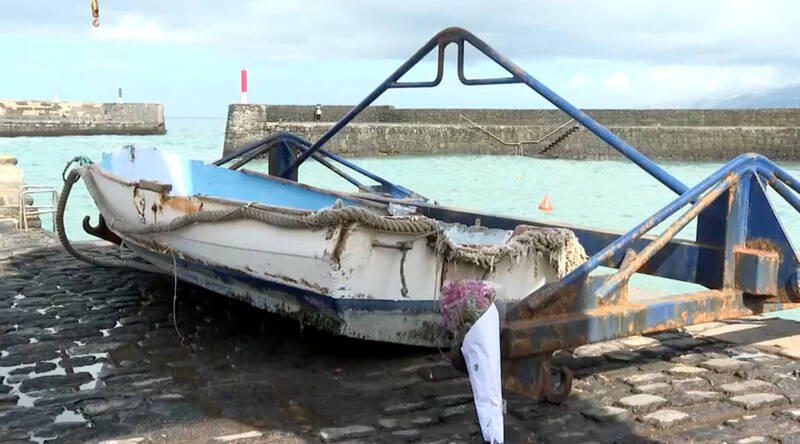西班牙特内里费岛近日发生多起巨浪袭击事故，导致3人死亡和至少15人受伤。图为该岛某码头。（路透）