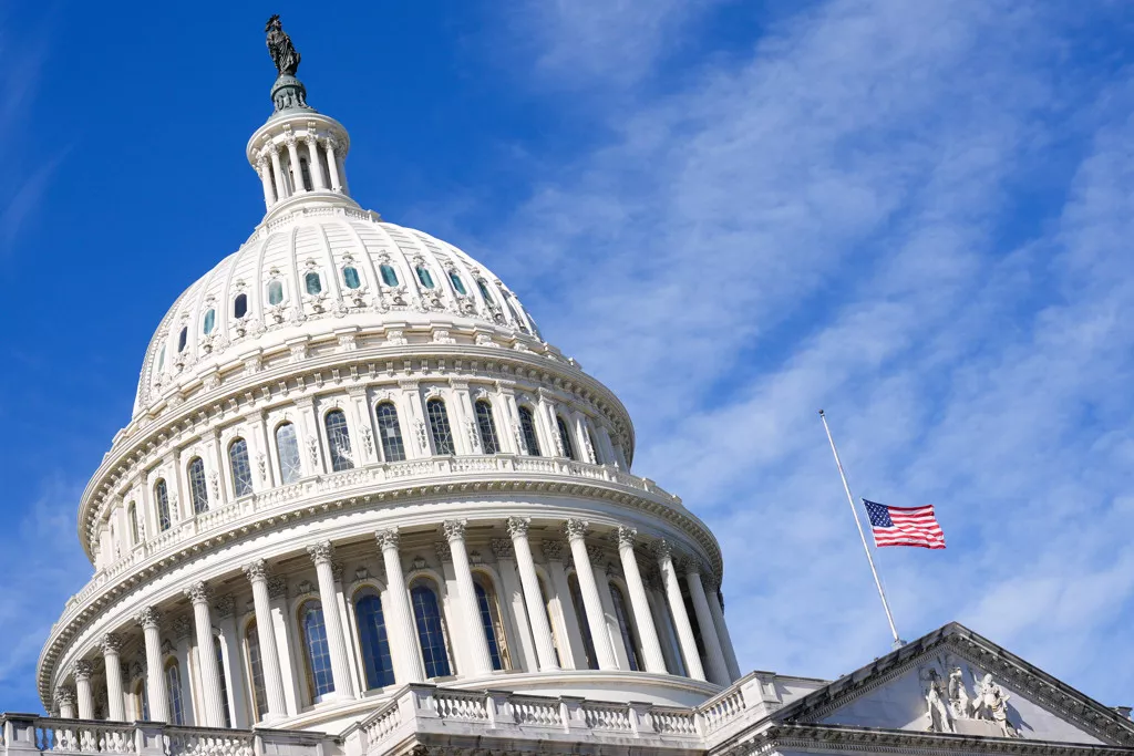 美国政府停摆42天 解决曙光终现 谁赢谁输?