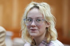 翻唱反克宫歌曲 俄罗斯正妹歌手被判追加监禁