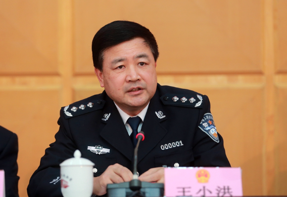 分析:王小洪到地方 释不寻常信号 分析:王小洪到地方 释不寻常信号