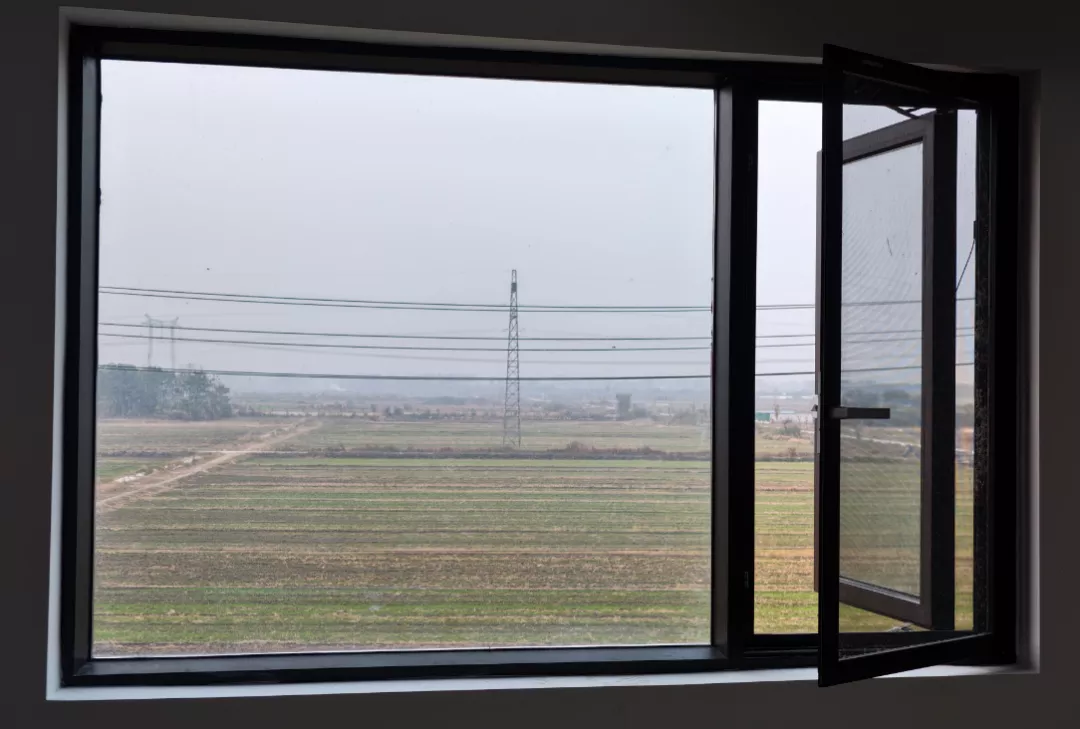 我回农村老家了,吓得赶紧声明不是"规模性返乡滞乡"